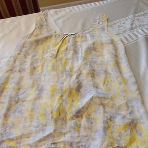 Cabi Silk Tank with back button Size S